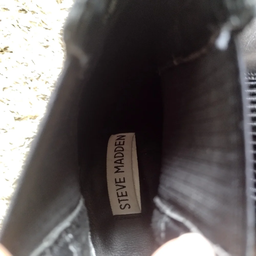 Steve Madden Black Leather Platform Ankle Boots with Brown Wood-Look Heel - Picture 6 of 9